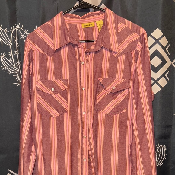 Wrangler Button up - Picture 1 of 1